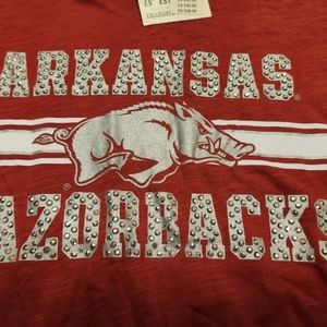 VS PINK New Arkansas Razorbacks bling v-neck T-shirt RV$37 Medium M
